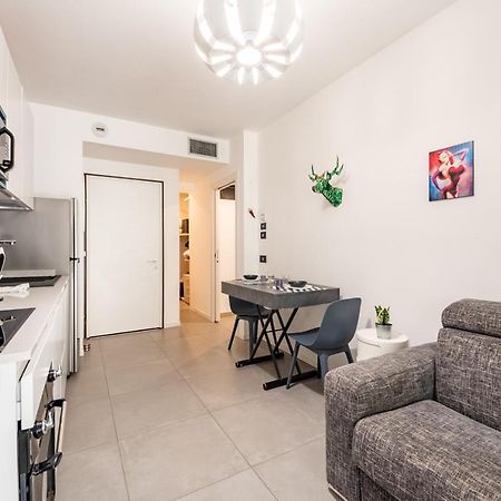 Renovated Apt With Garden & Veranda! Milan Luaran gambar