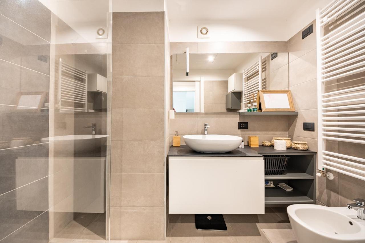 Renovated Apt With Garden & Veranda! Milan Luaran gambar